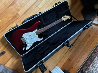2012 Fender American Standard Stratocaster – Candy Cola Red in Guitars in Ottawa - Image 8