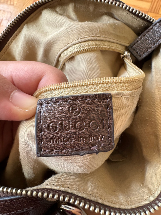 Gucci Handbag in Women's - Bags & Wallets in Oakville / Halton Region - Image 4