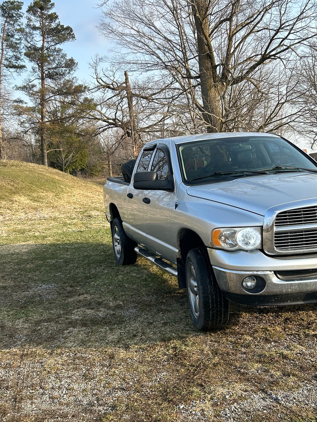 2004 1500 4x4 5.7L in Cars & Trucks in Kawartha Lakes - Image 3