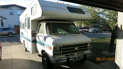 350 - TBI engine 170,000km All appliances work well Sleeps 6 AC/Cruise/Tilt Newer Bilstein shocks Ne...