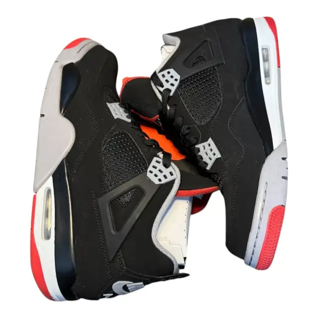 Jordan 4 Bred 2019 Size 10.5 (308497 060) in Men's Shoes in Markham / York Region - Image 5