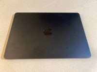 13 inch MacbookAir M2 2TB 24GB 2022