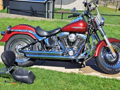 2010 Harley-Davidson Softail Fat Boy in excellent condition Upgrades: Exhaust: Vance & Hines Big Sho...