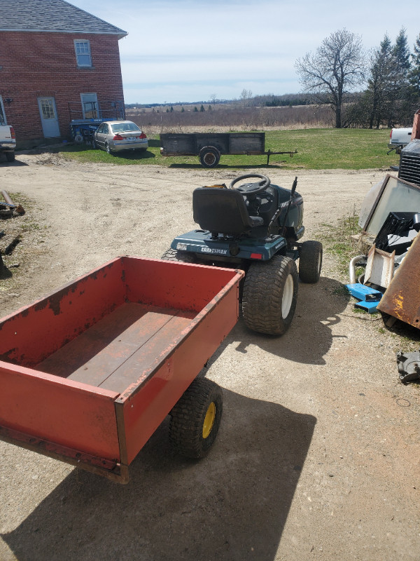 craftsman lawn tractor and dump trailer in Lawnmowers & Leaf Blowers in Mississauga / Peel Region - Image 3