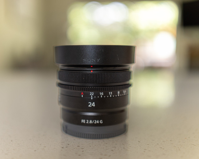 Sony 24mm f/2.8 G Pancake lens in Cameras & Camcorders in Banff / Canmore - Image 4
