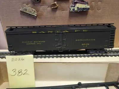 ATHEARN REFRIGERATOR CAR KIT, View more