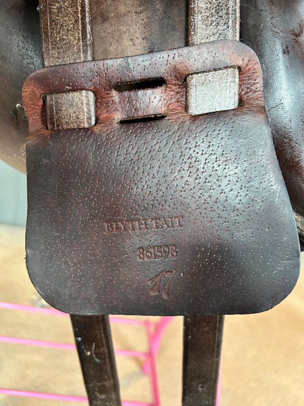 York Saddlery Dressage saddle 17” seat in Equestrian & Livestock Accessories in Oshawa / Durham Region - Image 4