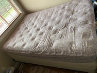 Queen size used mattress with box & metal frame  set sale.
