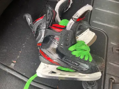 Bauer Vapor 2X Skates - size 4, View more