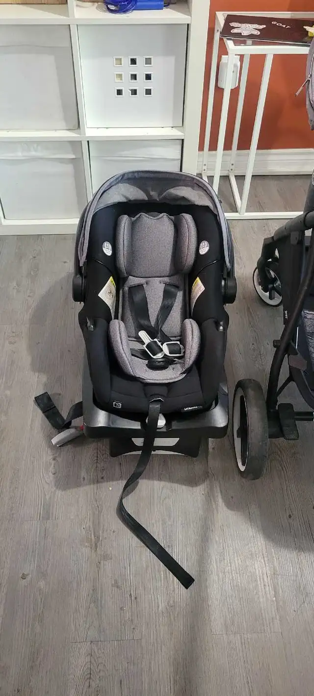 Evenflo Stroller in Strollers, Carriers & Car Seats in Ottawa - Image 5