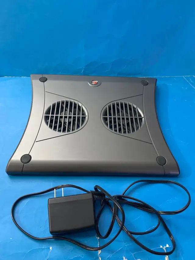 Targus Laptop 2 Fan Chill Mat for PC Mac Gaming Laptop- PA248U  in Laptop Accessories in Markham / York Region - Image 2