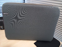 Amazon Basics 16-17 Inch Laptop Sleeve, Grey