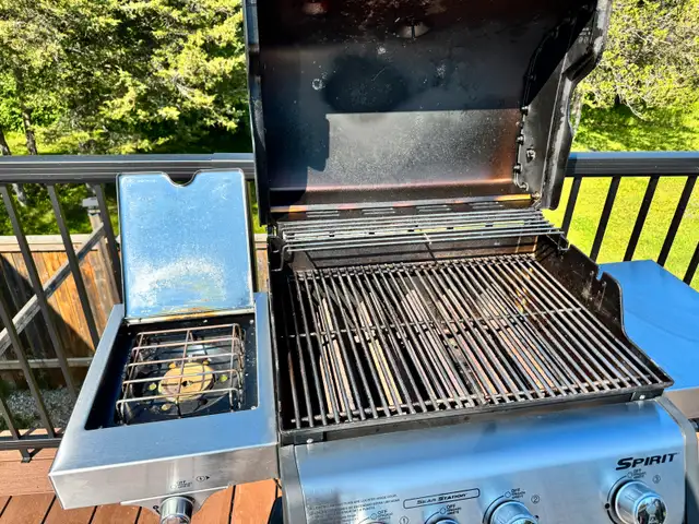 Weber Spirit SP-335 Propane BBQ62863728403585121