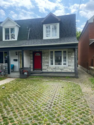 Lake area home seeking roomate