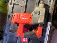 Milwaukee fuel rotary hammer drill 