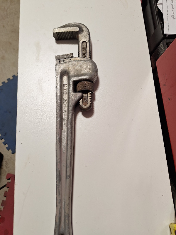 Aluminum pipe wrench in Hand Tools in Oshawa / Durham Region