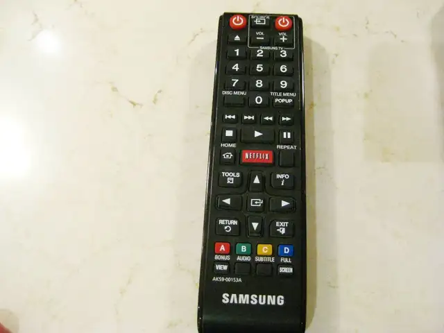 Samsung Blu-Ray Player & Remote Control #BD-E5400 With Wi-Fi in General Electronics in Kitchener / Waterloo - Image 10