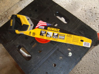 DEWALT 15-inch Tooth Saw with Aluminum Handle
