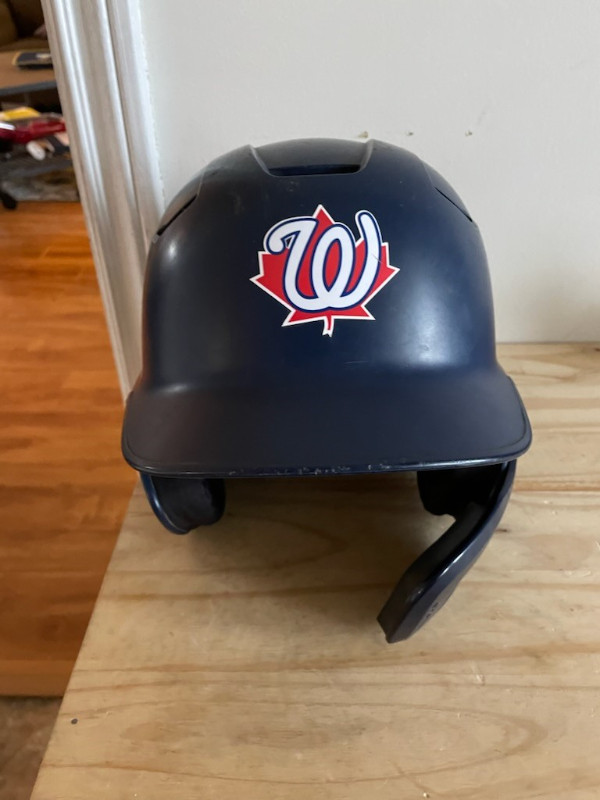 Baseball helmet Whitby Canadians - $10 in Baseball & Softball in Oshawa / Durham Region