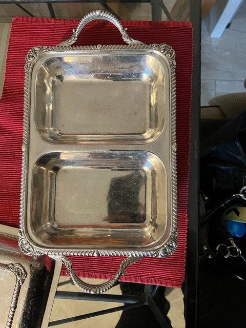 Vintage Silver Serving Dish in Arts & Collectibles in Mississauga / Peel Region - Image 2