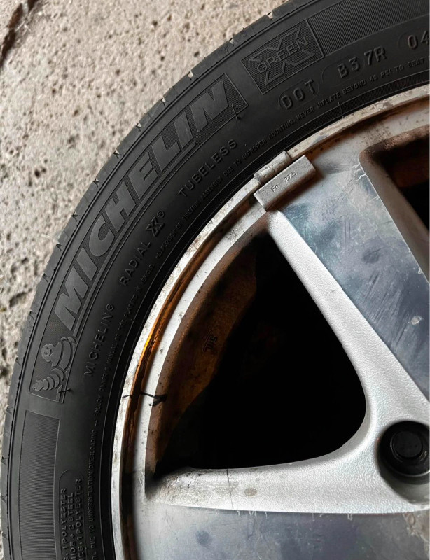 Michelin Energy Saver All Season Tires with Rims 205-60-16 in Tires & Rims in Oshawa / Durham Region - Image 2