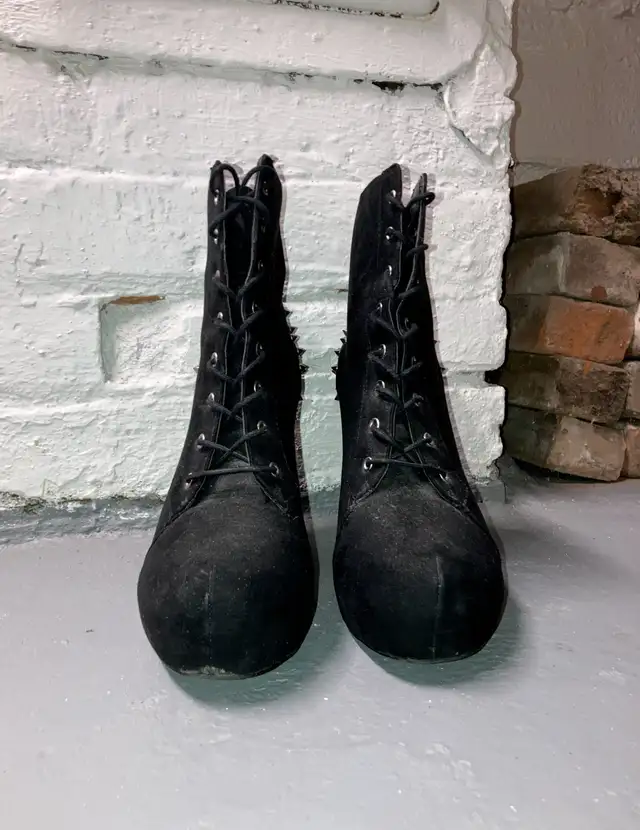 Black Studded Platform Heels (Size 10) in Women's - Shoes in Hamilton - Image 4