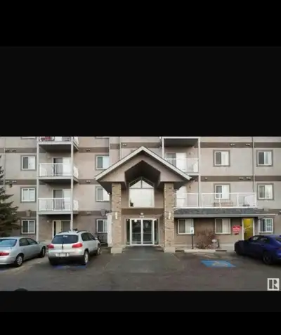 Available from August 1 / Sept 1 **Private Room for Rent – Spruce Ridge, Spruce Grove** Private room...