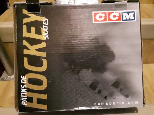 Genuine CCM Youth Hockey Skates in Hockey in Edmonton - Image 7