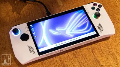 ASUS ROG ALLY BULKY BIGGER THAN THE NINTENDO SWITCH & BETTER TOO & it Runs On Windows Like A PC Can...