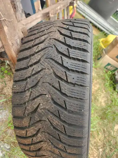 pneu hiver 225/45R17, View more