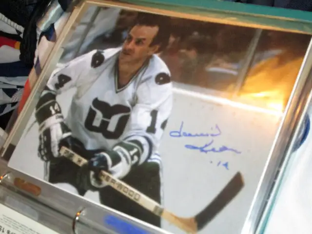Dave Keon Signed Photo On Choice - 100% Proof Of All - Framed in Arts & Collectibles in Mississauga / Peel Region - Image 7