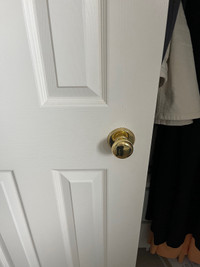 Door knobs - round, gold