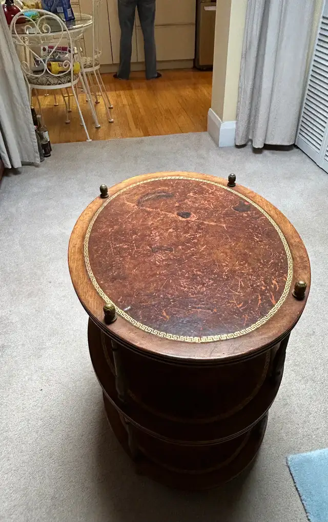 Antique Etagere 3 level end table night stand bar mahogany wood in Other Tables in City of Toronto - Image 3