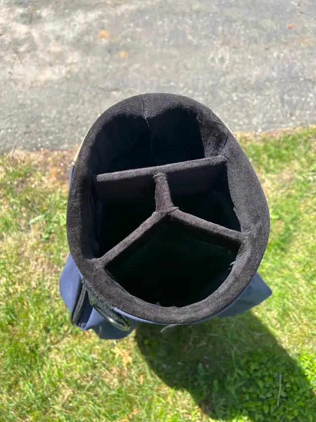 Lady Scorpion Golf Bag in Golf in Stratford - Image 3
