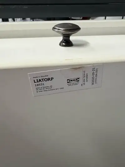 The glass is wrapped for safety. Unfortunately, no delivery available for this order - only pick up