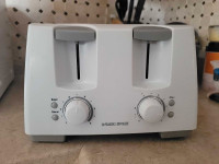 Black &Decker 4 slice toaster 