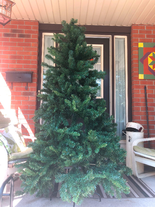 Christmas Tree Glistening Pine 6’5” in Holiday, Event & Seasonal in Kitchener / Waterloo - Image 2