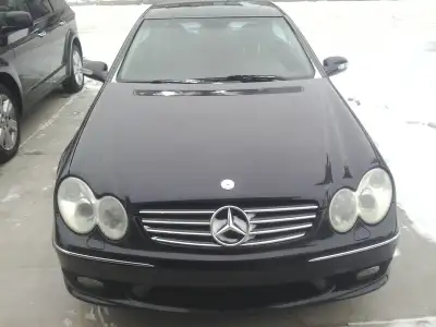2005 CLK 500 V8 5L 300 HP , AMG wheels, very low kms for the year, Clean Carfax Alberta Active regis...