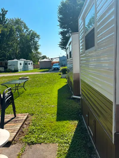 2010 Breckenridge Park Model Enclosed Deck Patio Doors Two Sheds Golf Cart Queen Mattress/Boxspring...