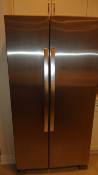 Whirlpool Stainless Steel Refrigerator (36", 25 cu. ft.)