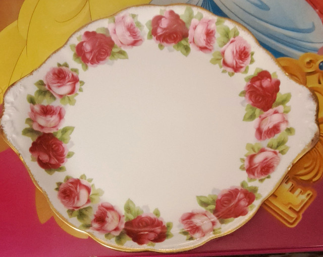 Royal Albert Old English Rose  in Arts & Collectibles in Strathcona County - Image 3