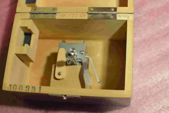 Reichert Zetopan Microscope and Accessories Photos in Other in Barrie - Image 2