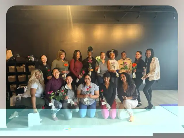 LADIES! I'm Your Private Mat Pilates Instructor :)64623143743491122