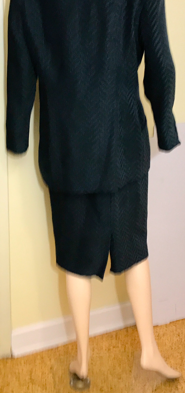 Christian Dior Classic 2 Piece Herringbone Suit-Vintage-Like New in Women's - Dresses & Skirts in City of Toronto - Image 4
