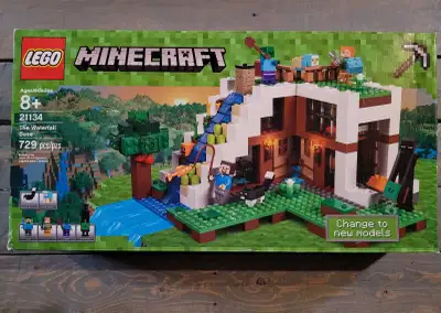 LEGO Minecraft 21134: The Waterfall Base NEW and Factory Sealed, View more