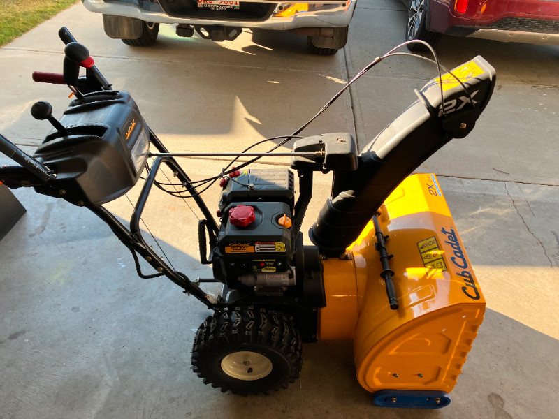 Cub Cadet 24” Snow Blower Snowblowers Calgary Kijiji