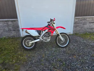 Crf250x 2007 Roule bien Pneu presque neuf
