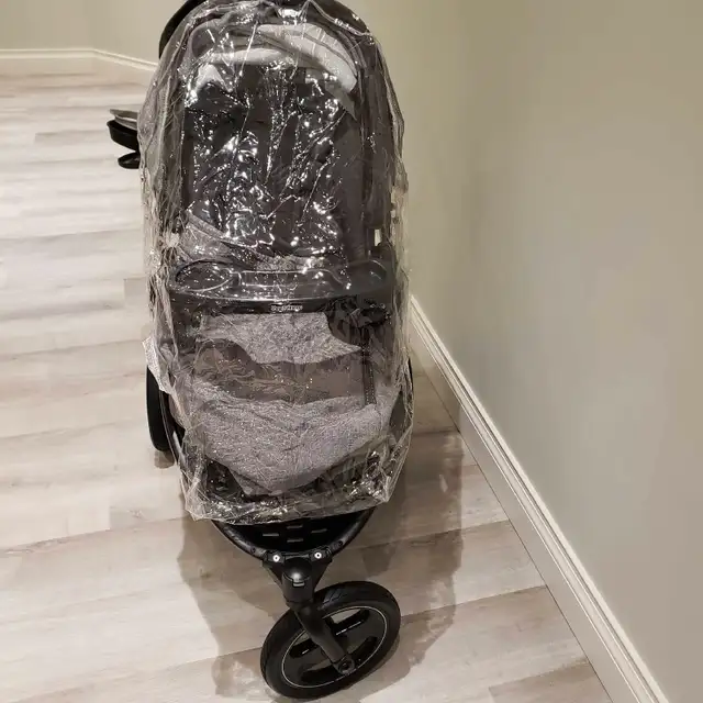 Peg Perego Stroller in Strollers, Carriers & Car Seats in Oakville / Halton Region - Image 4
