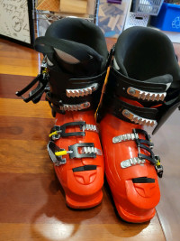 Junior atomic ski boots sz 23/23.5