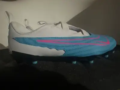 size 6 kids cleats , View more
